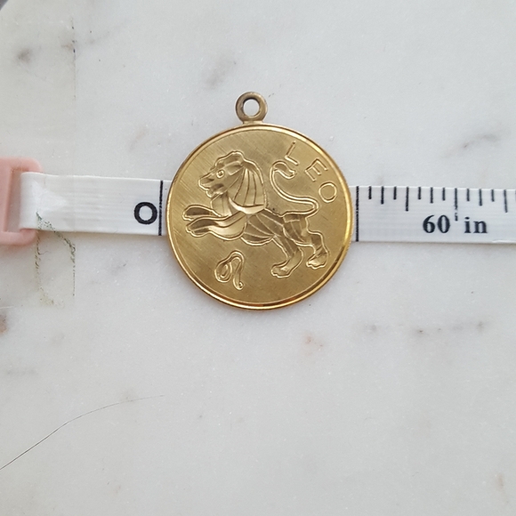 🌙12kg Leo Zodiac Pendant Vintage - Picture 2 of 6